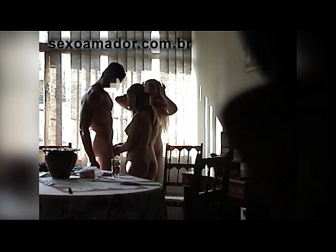 ❤️ Amigos sexuais convidam um homem gigante e uma ménage à trois com ele ❤️ Pornuts em porno pt-br.sexafinkarasskaz.ru